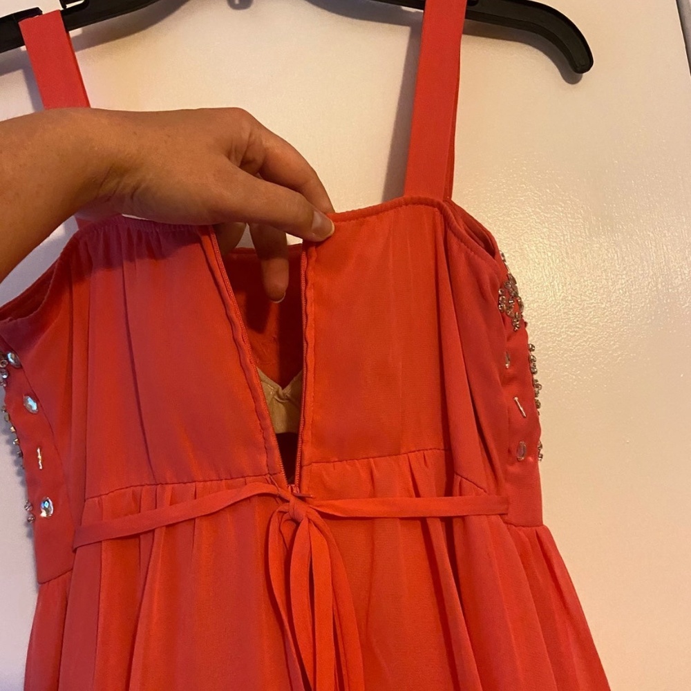 Dress - Picture 5 of 10